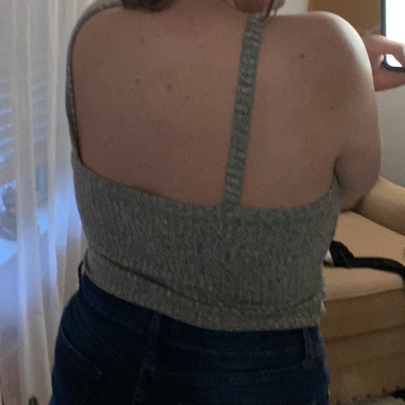 AE Ribbed Knit Cropped Tank Top - Picture 3 of 8